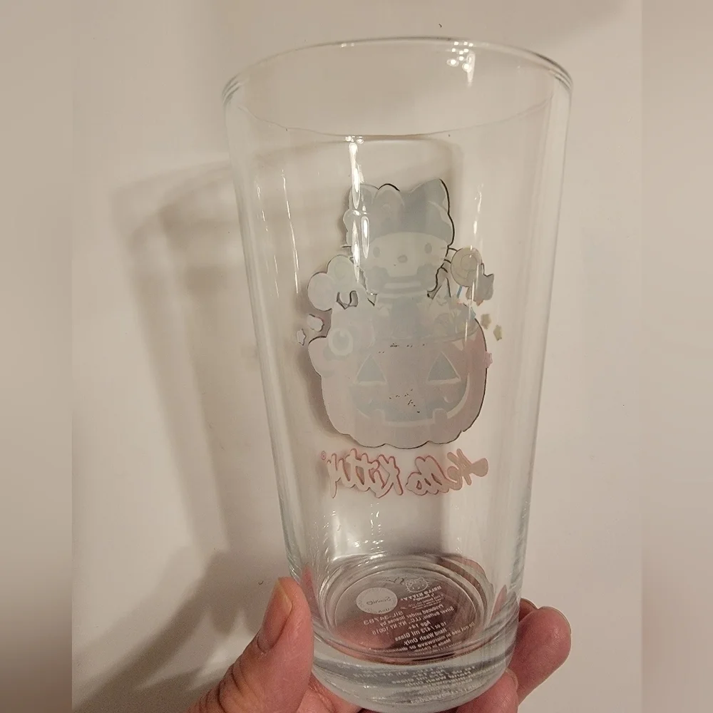 NIB Hello Kitty Halloween 16 oz Glass